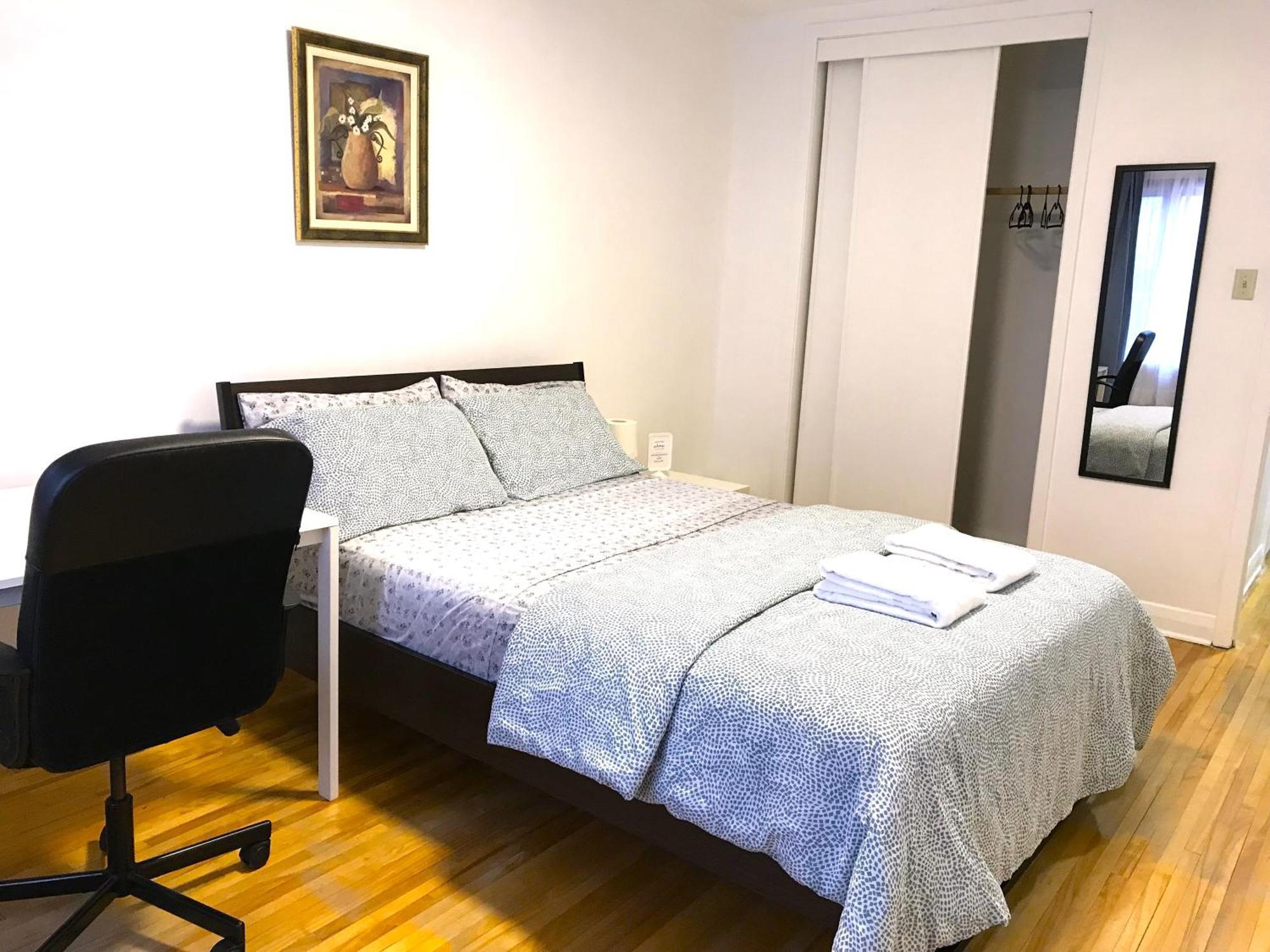 Big Private Room Midmontreal Next To Station Metro - Parking Free מראה חיצוני תמונה