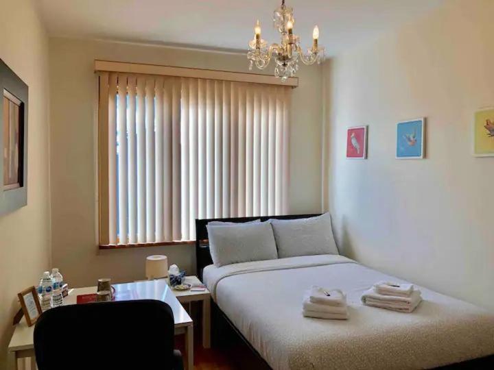 Big Private Room Midmontreal Next To Station Metro - Parking Free מראה חיצוני תמונה